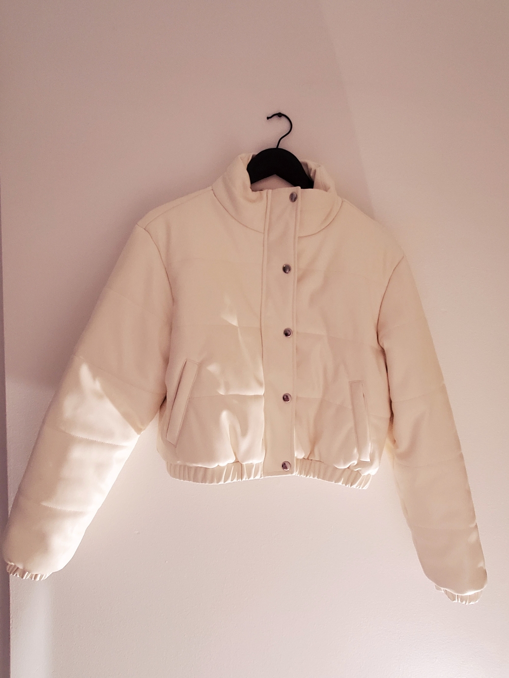 Forever 21 Cream Cropped Puffer Jacket - Small